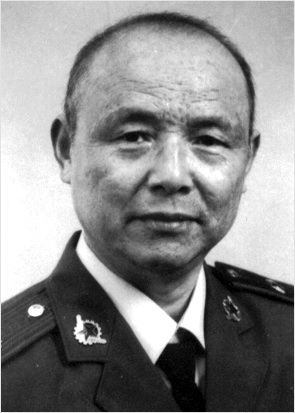 陳立德 
