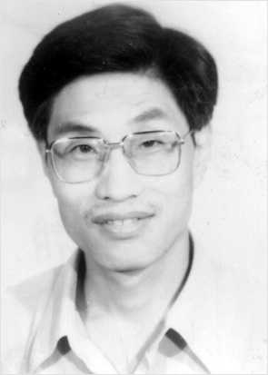 關勁潮 