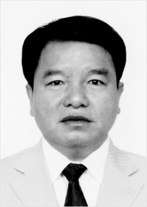 高明 