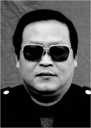 嚴明卯 