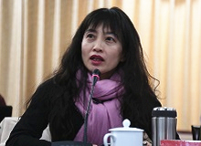劉艷：批評何為，并批評的睿見“剜爛蘋果?銳批評文叢”意在重構中國當代文學批評的精神和維度，出版社既有勇氣又別具慧眼。[詳細]