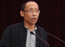 張二棍：個人深處的真相　　只有我們的作品，才是回饋白紙與黑字的唯一方式，才是弘揚(yáng)道德與正義的不二選擇。[詳細(xì)]