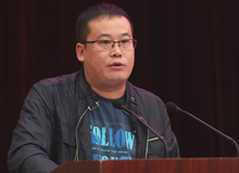肖江虹：帶著詩意前行　　作家用筆講述人類在時代里面的困境。我們每個人都有困境，作家需要發(fā)現(xiàn)困境講述困境。[詳細(xì)]