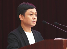 楊慶祥：這是一個人民的世紀(jì)　　時代從來不主動呈現(xiàn)其面容和形式。光榮屬于那些執(zhí)著探索和艱苦書寫的靈魂。[詳細(xì)]