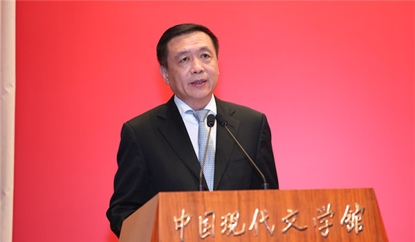 中國作協黨組書記、副主席張宏森在第十一屆全國優秀兒童文學獎頒獎典禮上致辭