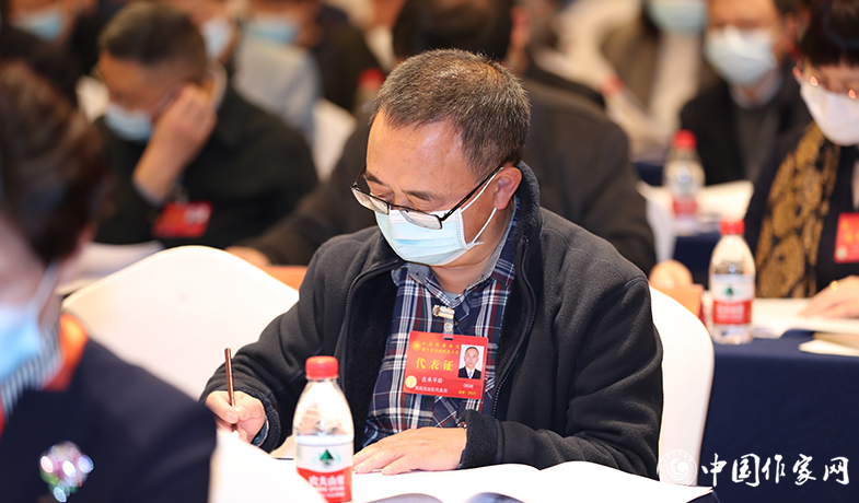 12月12日，中國作家協會第九屆全國委員會第六次全體會議在京舉行