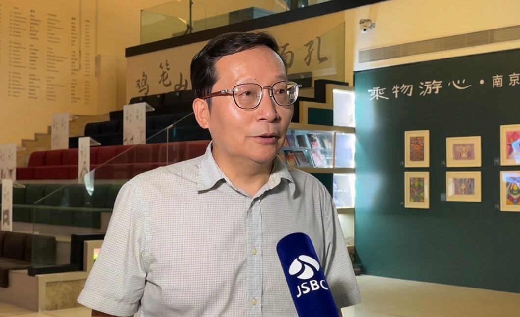 南京市文投集團有限責任公司副總經理、民建中央文化委員會委員、南京市文學之都促進會秘書長聞一武接受專訪