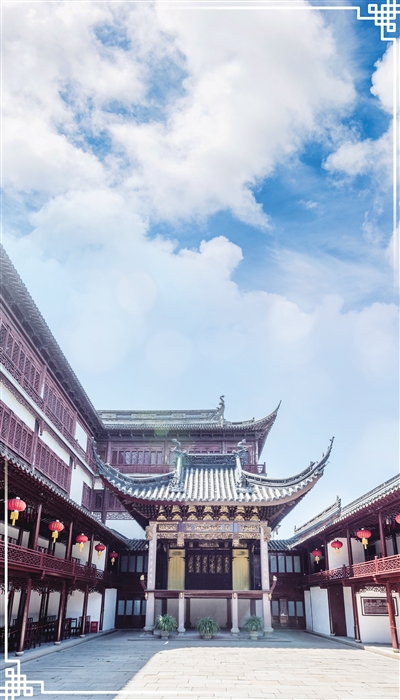 圖為上海豫園內的古戲臺和看廊。 　　夏 淼攝（影像中國）