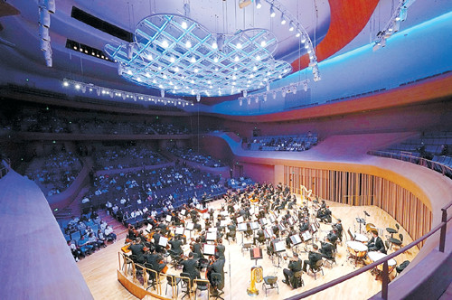 昨天，北京藝術(shù)中心迎來首場測試演出，音樂廳是目前首個(gè)具備使用條件的室內(nèi)劇場。 本報(bào)記者 方非攝