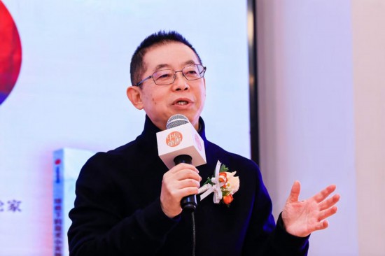 作家簡平